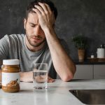 عوارض کره بادام زمینی چیه؟