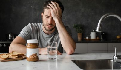 عوارض کره بادام زمینی چیه؟
